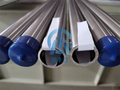 �����EP��