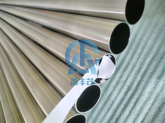 �����EP��